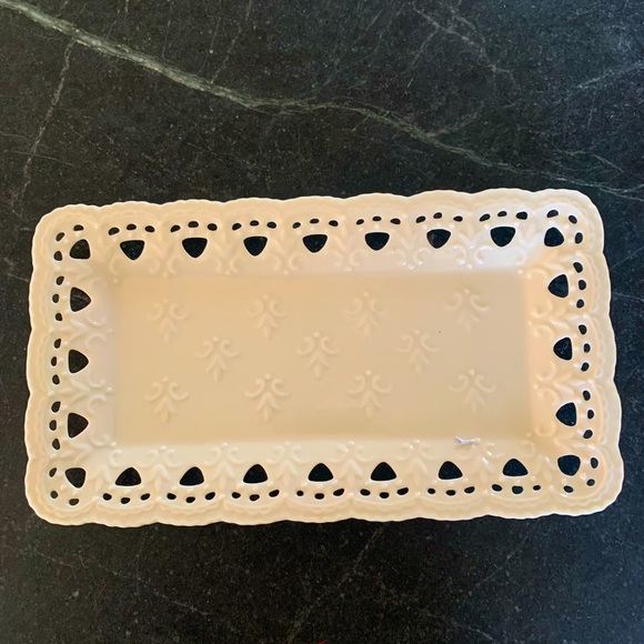 SKYE MCGHIE| Cream Lace Pattern.  Small Tray. Olives, Cookies, Guest Soaps - Picture 1 of 4